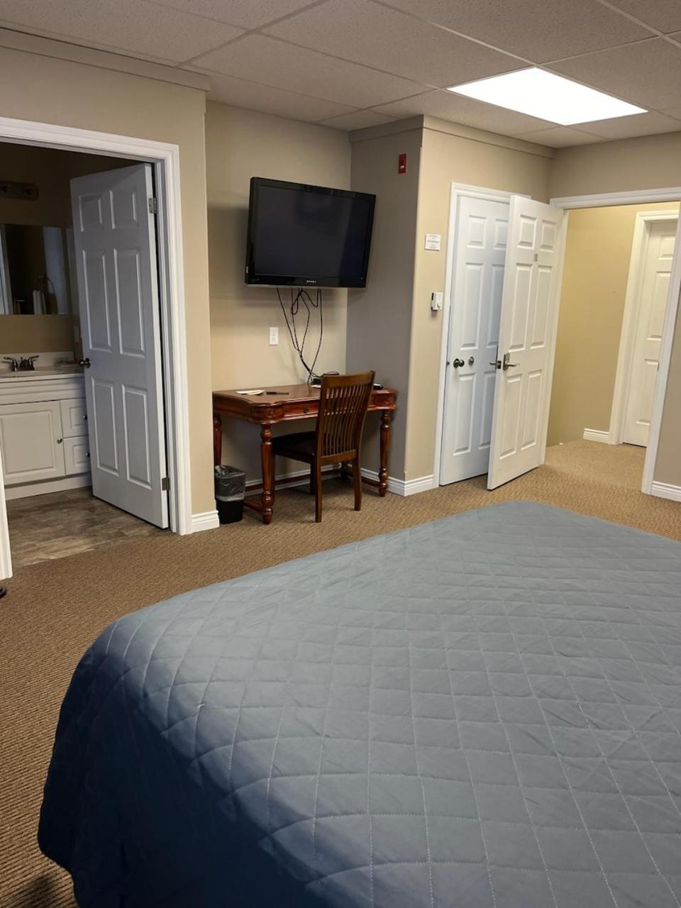 Riverview Suites Clarenville Exterior photo