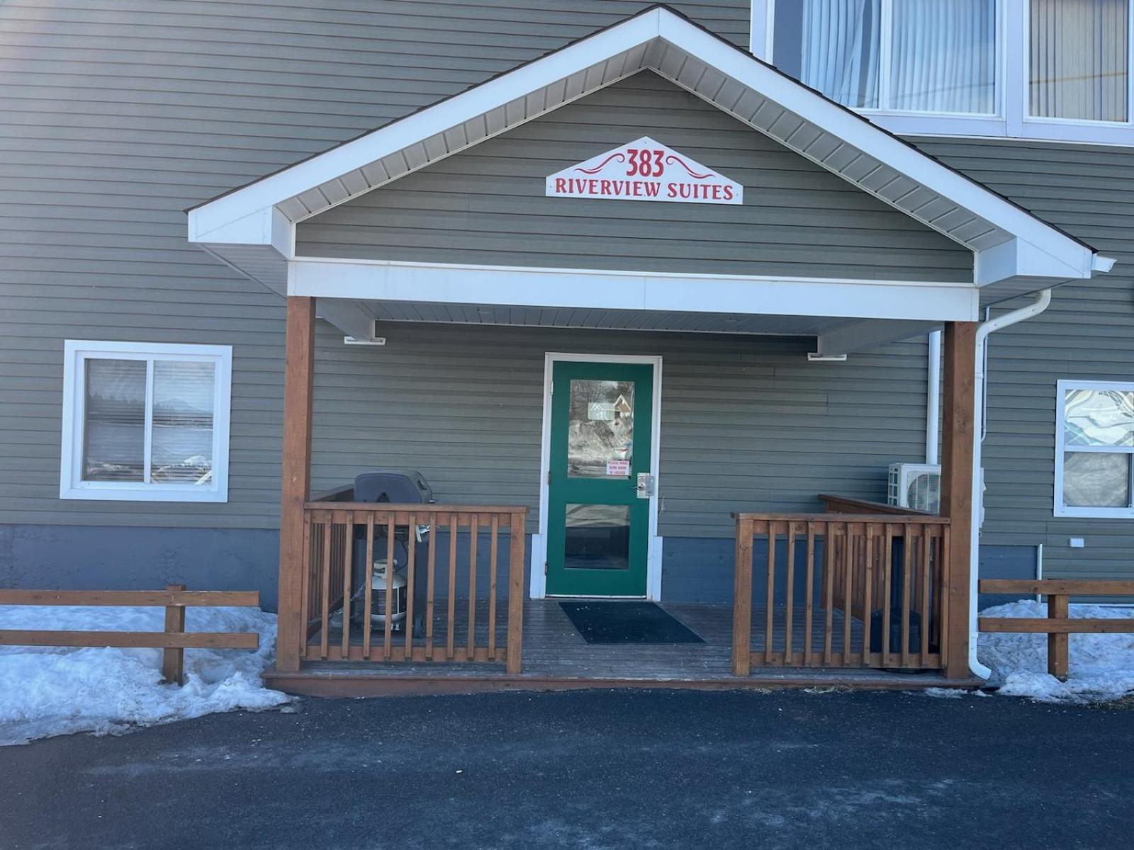 Riverview Suites Clarenville Exterior photo
